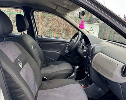 Білий Дачія Logan, об'ємом двигуна 12 л та пробігом 242 тис. км за 4200 $, фото 6 на Automoto.ua