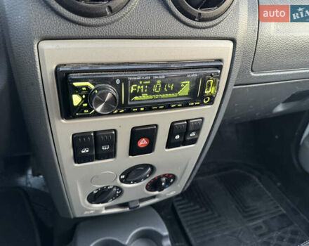 Белый Дачия Логан, объемом двигателя 1.5 л и пробегом 217 тыс. км за 6200 $, фото 33 на Automoto.ua