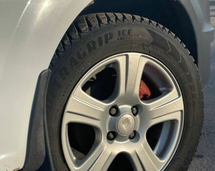 Белый Дачия Логан, объемом двигателя 1.6 л и пробегом 165 тыс. км за 5900 $, фото 4 на Automoto.ua