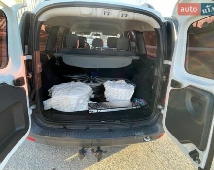 Белый Дачия Логан, объемом двигателя 1.6 л и пробегом 165 тыс. км за 5900 $, фото 6 на Automoto.ua