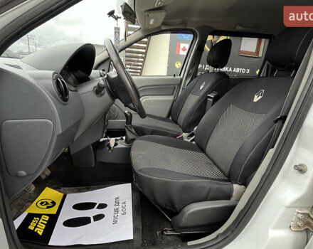 Белый Дачия Логан, объемом двигателя 1.46 л и пробегом 217 тыс. км за 6600 $, фото 13 на Automoto.ua