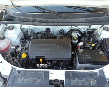 Белый Дачия Логан, объемом двигателя 0 л и пробегом 178 тыс. км за 3550 $, фото 5 на Automoto.ua