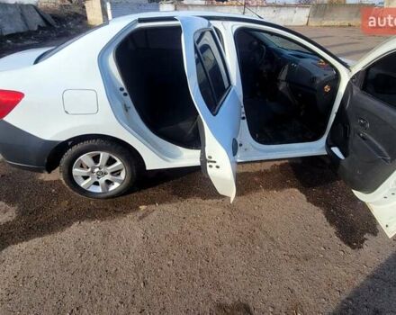 Білий Дачія Logan, об'ємом двигуна 1.2 л та пробігом 186 тис. км за 5100 $, фото 10 на Automoto.ua