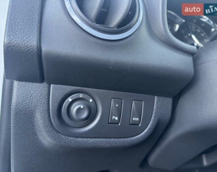 Дачія Logan 2015 у Хмельницькому на Automoto.ua Білий Дачія Logan, об'ємом двигуна 1.5 л та пробігом 290 тис. км за 6800 $, фото 30 на Automoto.ua