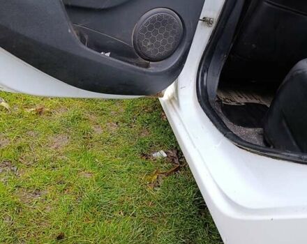 Белый Дачия Логан, объемом двигателя 1.5 л и пробегом 242 тыс. км за 6434 $, фото 8 на Automoto.ua