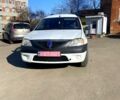 Белый Дачия Логан, объемом двигателя 1.6 л и пробегом 200 тыс. км за 3899 $, фото 1 на Automoto.ua
