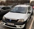 Белый Дачия Логан, объемом двигателя 1.6 л и пробегом 300 тыс. км за 3500 $, фото 1 на Automoto.ua