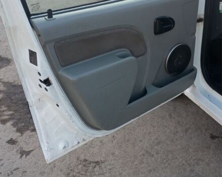 Білий Дачія Logan, об'ємом двигуна 1.6 л та пробігом 410 тис. км за 3650 $, фото 4 на Automoto.ua