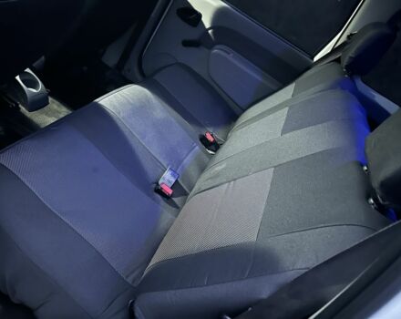 Білий Дачія Logan, об'ємом двигуна 1.6 л та пробігом 250 тис. км за 3600 $, фото 17 на Automoto.ua