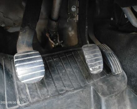 Белый Дачия Логан, объемом двигателя 1.6 л и пробегом 170 тыс. км за 4750 $, фото 2 на Automoto.ua