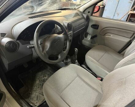 Белый Дачия Логан, объемом двигателя 0 л и пробегом 300 тыс. км за 1850 $, фото 7 на Automoto.ua