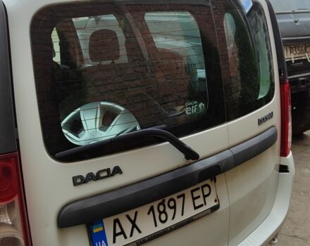 Белый Дачия Логан, объемом двигателя 1.6 л и пробегом 260 тыс. км за 5799 $, фото 4 на Automoto.ua