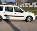 Белый Дачия Логан, объемом двигателя 1.6 л и пробегом 215 тыс. км за 5900 $, фото 1 на Automoto.ua