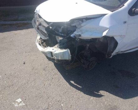 Білий Дачія Logan, об'ємом двигуна 1.1 л та пробігом 155 тис. км за 1800 $, фото 3 на Automoto.ua