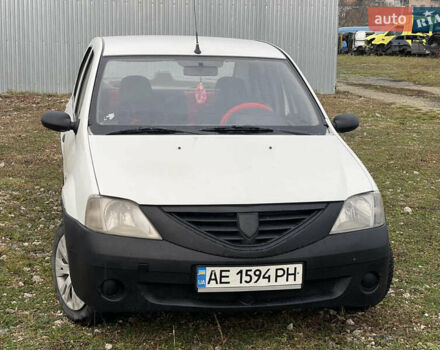 Белый Дачия Логан, объемом двигателя 1.4 л и пробегом 240 тыс. км за 1750 $, фото 1 на Automoto.ua