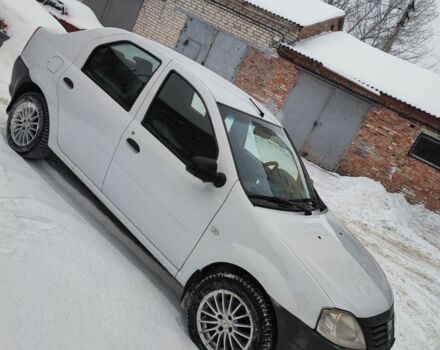 Белый Дачия Логан, объемом двигателя 1.4 л и пробегом 294 тыс. км за 3550 $, фото 1 на Automoto.ua