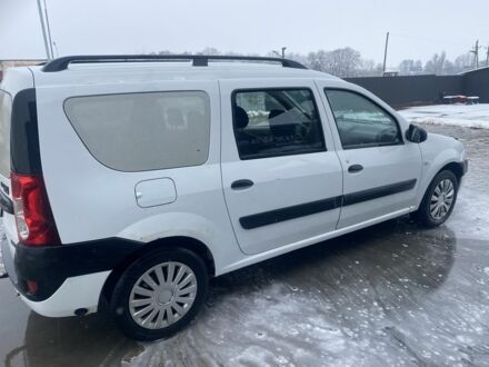 Белый Дачия Логан, объемом двигателя 1.6 л и пробегом 410 тыс. км за 3399 $, фото 1 на Automoto.ua