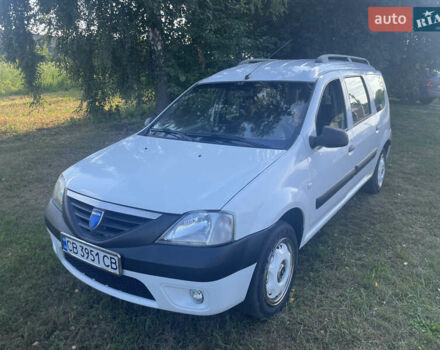 Белый Дачия Логан, объемом двигателя 1.6 л и пробегом 330 тыс. км за 5300 $, фото 1 на Automoto.ua