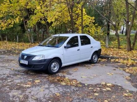 Белый Дачия Логан, объемом двигателя 1.4 л и пробегом 222 тыс. км за 3850 $, фото 1 на Automoto.ua