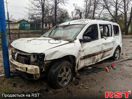 Дачия Логан 2009 в Петропавловке на Automoto.ua Белый Дачия Логан, объемом двигателя 16 л и пробегом 300 тыс. км за 1000 $, фото 1 на Automoto.ua