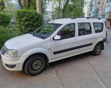 Белый Дачия Логан, объемом двигателя 1.6 л и пробегом 213 тыс. км за 5100 $, фото 1 на Automoto.ua