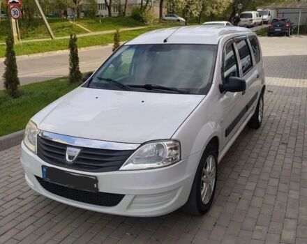 Белый Дачия Логан, объемом двигателя 1.6 л и пробегом 242 тыс. км за 5269 $, фото 1 на Automoto.ua