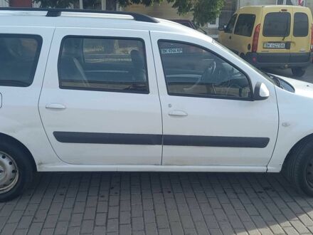 Белый Дачия Логан, объемом двигателя 1.6 л и пробегом 300 тыс. км за 4524 $, фото 1 на Automoto.ua