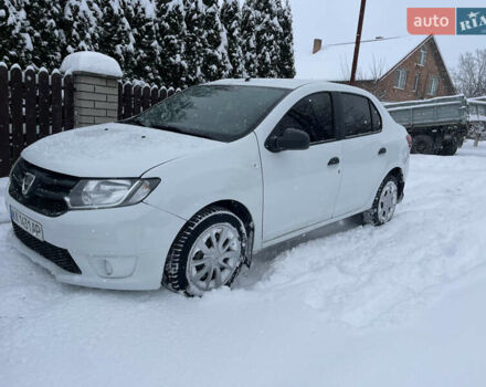 Белый Дачия Логан, объемом двигателя 1.2 л и пробегом 238 тыс. км за 3500 $, фото 1 на Automoto.ua
