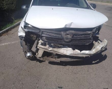 Белый Дачия Логан, объемом двигателя 1.1 л и пробегом 155 тыс. км за 1800 $, фото 1 на Automoto.ua