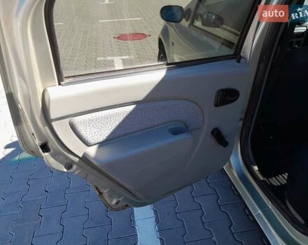 Бежевый Дачия Логан, объемом двигателя 1.6 л и пробегом 548 тыс. км за 2500 $, фото 18 на Automoto.ua