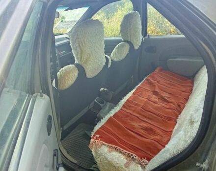 Бежевый Дачия Логан, объемом двигателя 1.4 л и пробегом 272 тыс. км за 4500 $, фото 7 на Automoto.ua