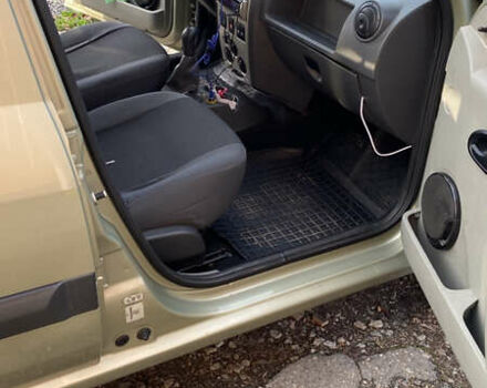 Бежевый Дачия Логан, объемом двигателя 1.6 л и пробегом 110 тыс. км за 5500 $, фото 6 на Automoto.ua