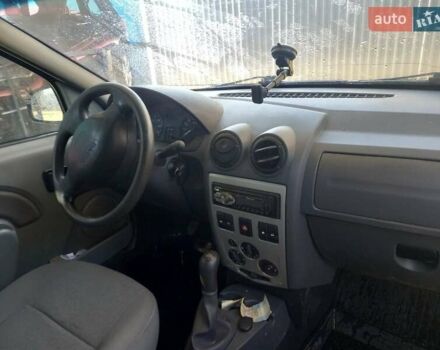 Бежевый Дачия Логан, объемом двигателя 1.6 л и пробегом 250 тыс. км за 4999 $, фото 1 на Automoto.ua