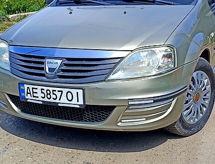 Дачия Логан 2008 в Павлограде на Automoto.ua Бежевый Дачия Логан, объемом двигателя 1.6 л и пробегом 227 тыс. км за 4999 $, фото 1 на Automoto.ua