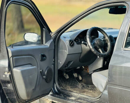 Чорний Дачія Logan, об'ємом двигуна 1.39 л та пробігом 302 тис. км за 2200 $, фото 12 на Automoto.ua