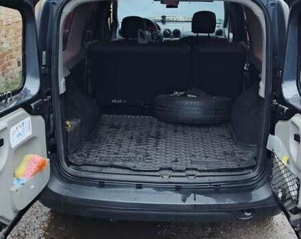 Черный Дачия Логан, объемом двигателя 1.6 л и пробегом 226 тыс. км за 4700 $, фото 3 на Automoto.ua