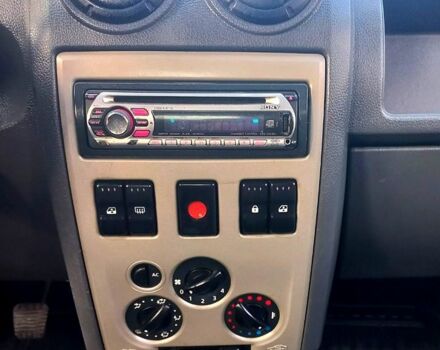 Чорний Дачія Logan, об'ємом двигуна 1.4 л та пробігом 207 тис. км за 3400 $, фото 5 на Automoto.ua