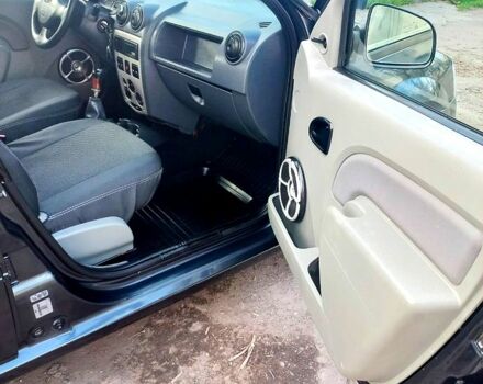 Чорний Дачія Logan, об'ємом двигуна 1.4 л та пробігом 207 тис. км за 3400 $, фото 6 на Automoto.ua