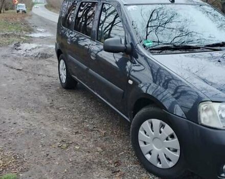 Черный Дачия Логан, объемом двигателя 1.6 л и пробегом 226 тыс. км за 4700 $, фото 23 на Automoto.ua