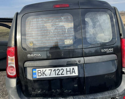 Чорний Дачія Logan, об'ємом двигуна 1.39 л та пробігом 306 тис. км за 3300 $, фото 3 на Automoto.ua