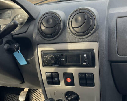 Чорний Дачія Logan, об'ємом двигуна 1.39 л та пробігом 306 тис. км за 3300 $, фото 13 на Automoto.ua