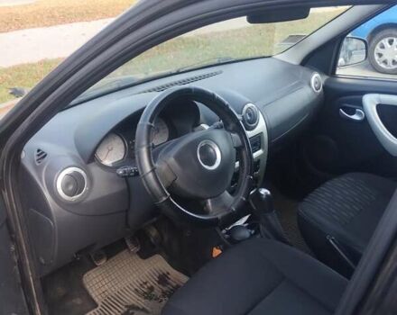 Черный Дачия Логан, объемом двигателя 1.6 л и пробегом 339 тыс. км за 4200 $, фото 11 на Automoto.ua