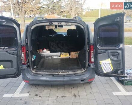 Черный Дачия Логан, объемом двигателя 1.6 л и пробегом 339 тыс. км за 4200 $, фото 6 на Automoto.ua