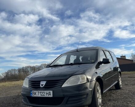 Черный Дачия Логан, объемом двигателя 1.4 л и пробегом 306 тыс. км за 3300 $, фото 1 на Automoto.ua