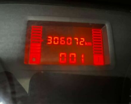 Черный Дачия Логан, объемом двигателя 1.4 л и пробегом 306 тыс. км за 3300 $, фото 7 на Automoto.ua