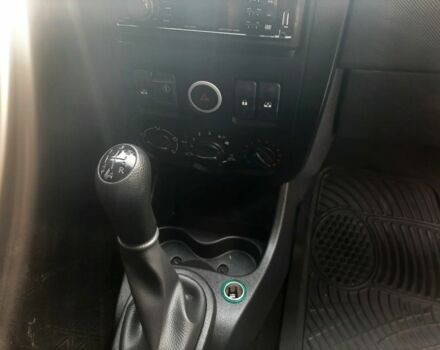 Черный Дачия Логан, объемом двигателя 1.6 л и пробегом 166 тыс. км за 3800 $, фото 6 на Automoto.ua