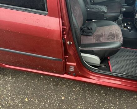 Красный Дачия Логан, объемом двигателя 1.6 л и пробегом 2 тыс. км за 4500 $, фото 5 на Automoto.ua