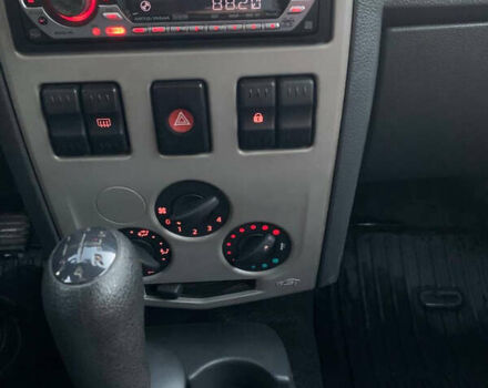 Червоний Дачія Logan, об'ємом двигуна 1.4 л та пробігом 98 тис. км за 3500 $, фото 9 на Automoto.ua