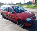 Красный Дачия Логан, объемом двигателя 1.6 л и пробегом 212 тыс. км за 4500 $, фото 1 на Automoto.ua