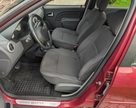 Красный Дачия Логан, объемом двигателя 1.6 л и пробегом 204 тыс. км за 3850 $, фото 7 на Automoto.ua